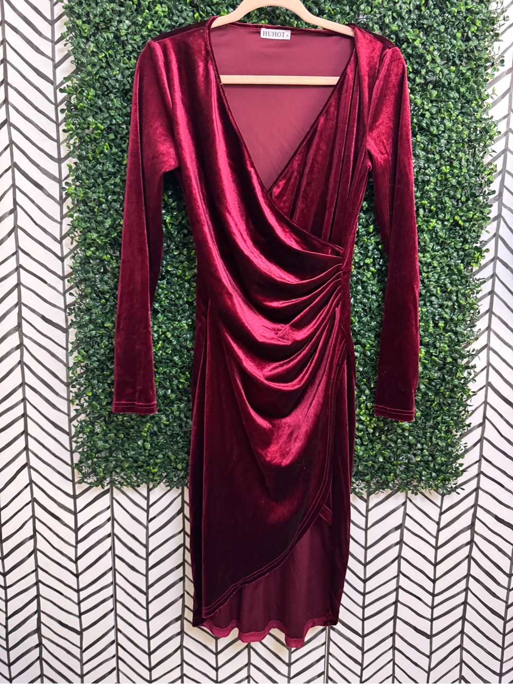 HUHOT Burgundy Velvet Long-Sleeve Draped Wrap Dress